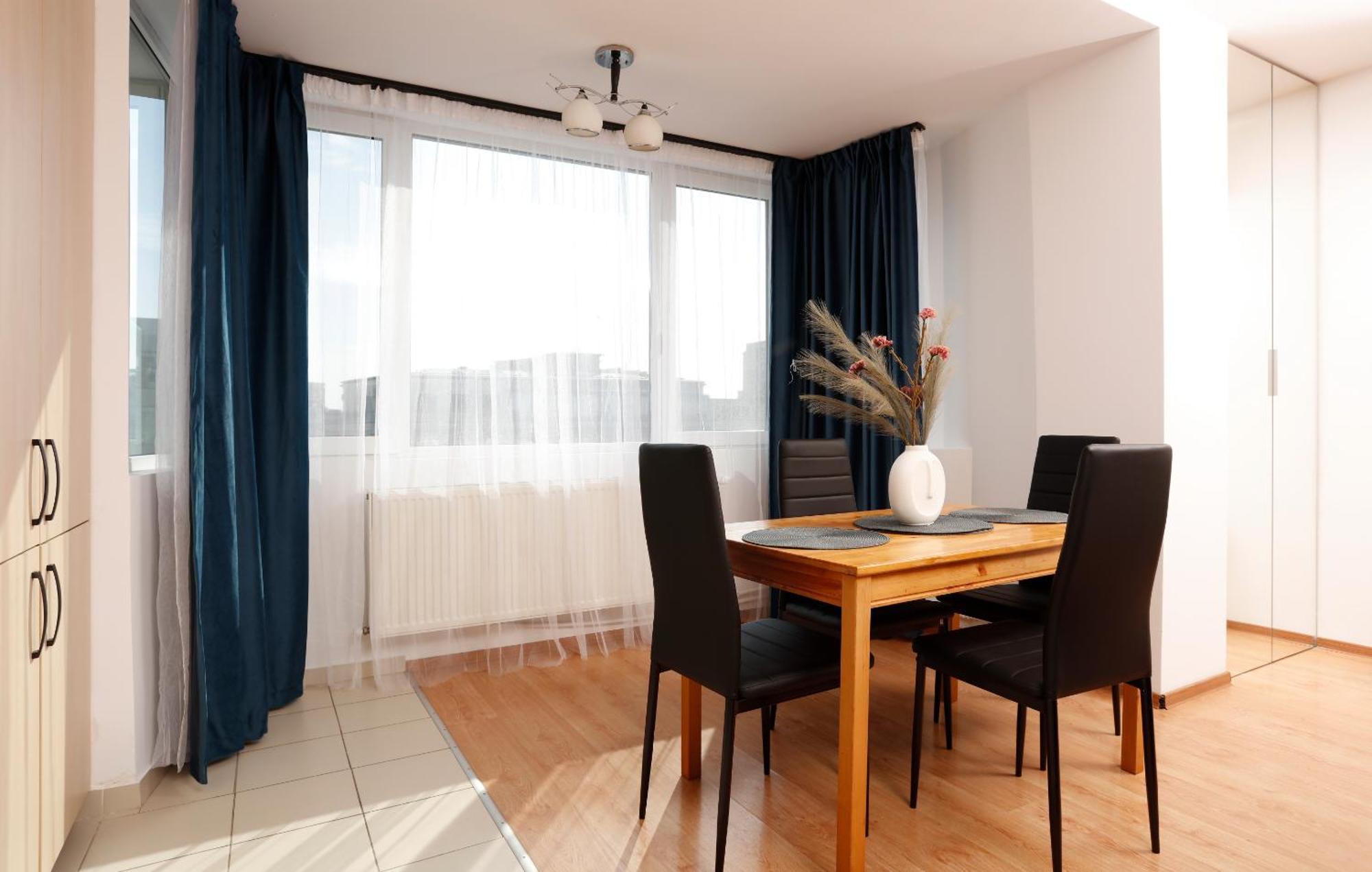Enchanting Retreat - Historic Old Town - Pet-Friendly Haven - Steps From Unirii בוקרשט מראה חיצוני תמונה