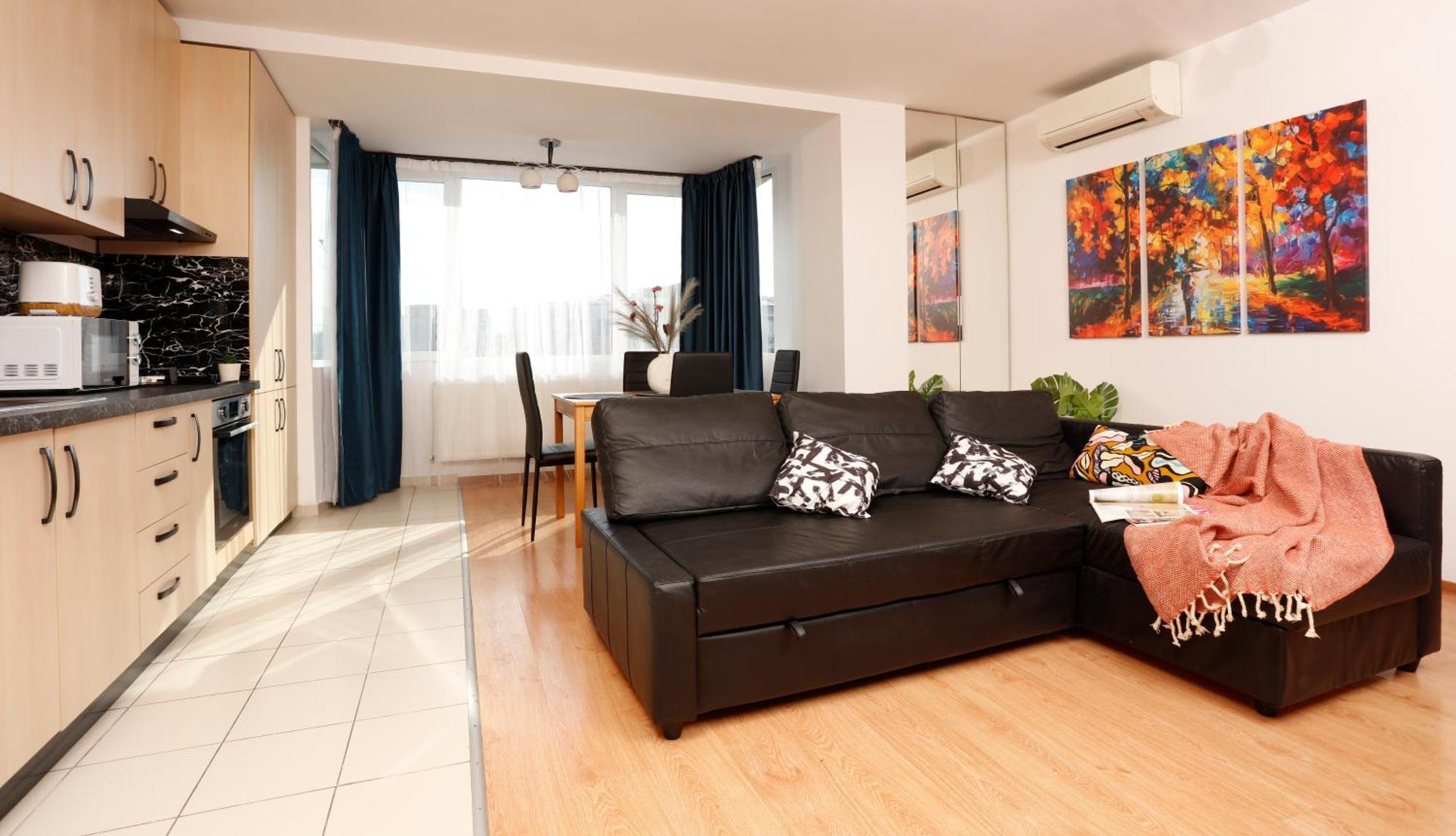 Enchanting Retreat - Historic Old Town - Pet-Friendly Haven - Steps From Unirii בוקרשט מראה חיצוני תמונה