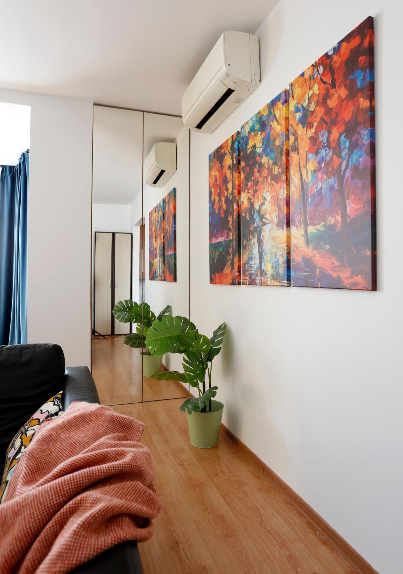 Enchanting Retreat - Historic Old Town - Pet-Friendly Haven - Steps From Unirii בוקרשט מראה חיצוני תמונה
